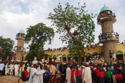 Masjid Dipenuhi Jemaah Ambruk saat Salat Asar, 7 Orang Meninggal