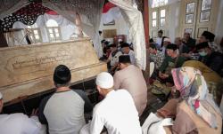 Kenang Jasa Tokoh Bangsa, Relawan Santri Dukung Ganjar Ziarah Wali Enam 