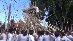 Tradisi Mekotek di Bali, Uji Nyali Laki-Laki saat Hari Raya Kuningan