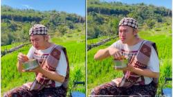 Viral Rafael Tan Menikmati Makan di Pinggir Sawah, Lauknya Jadi Sorotan