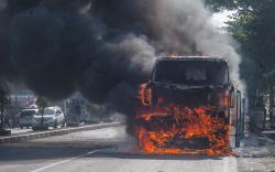 Penampakan Bus Pariwisata Hangus Terbakar di Jalan Solo-Yogyakarta