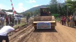 Jalan Lingkar di Sintang Mulai Dibangun, Jadi Akses ke Wisata Batu Terbesar di Dunia<