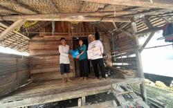 Tepat Sasaran, bank bjb Salurkan Ratusan Paket Sembako Door to Door di Pulau Panjang