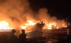 Kebakaran di Tegal, Belasan Kapal di Pelabuhan Jongor Ludes Dilalap Api