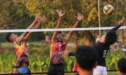 Relawan Pena Mas Ganjar Gelar Pertandingan Bola Voli Antaranak Muda di Jateng<