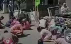 Viral Tradisi Unik Punya Motor Baru, Sawer Uang Receh ke Tetangga 