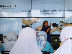 Tim Redaksi vozpublica Turun Gunung ke Jember, Melatih Jurnalistik Para Pekerja Medis