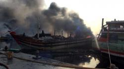 Kebakaran Pelabuhan Jongor Tegal Hanguskan 52 Kapal Nelayan Diduga akibat Human Error