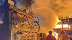 Pelabuhan Jongor Tegal Terbakar, Ganjar: Tim Sudah Turun ke Lapangan, Tak Ada Korban Jiwa<
