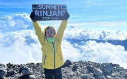 Kisah Raihanun Bocah 10 Tahun Capai Puncak Gunung Rinjani, Bikin Pendaki Lain Terpukau<