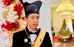 Presiden Jokowi Pakai Baju Ageman Songkok Singkepan Ageng dalam Upacara 17 Agustus 2023, Ini Alasannya 