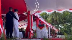 Detik-Detik Bupati Wakatobi Haliana Nyaris Pingsan Pimpin Upacara, Langsung Dipegang Ajudan