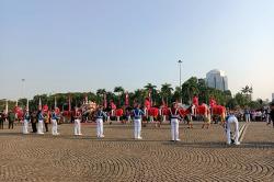 Suasana Kirab Bendera Pusaka dari Monas Menuju Istana