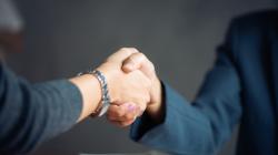 20 Contoh Kalimat Congratulation, Lengkap dengan Terjemahannya