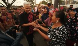 Jalan di Brebes Diperbaiki, Warga ke Ganjar: Makasih Banyak Pak, Jalannya Sudah Mulus<
