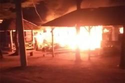3 Warung di Pantai Somandeng Gunungkidul Ludes Terbakar