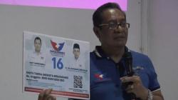 Bacaleg Partai Perindo NTT Karolus Karni Lando Bagikan KTA Berasuransi di Flores Timur