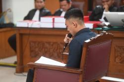 Tampang Mario Dandy Menangis Bacakan Pleidoi