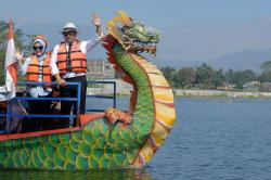 Gubernur Jawa Barat Ridwan Kamil Soft Launching Situ Bagendit di Garut<
