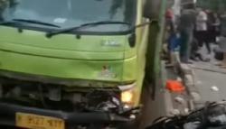 Truk Tabrak 7 Pemotor yang Nekat Lawan Arah di Lenteng Agung Jaksel