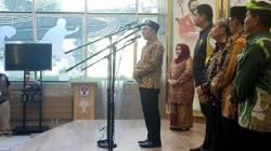 Dapat Penghargaan, Ridwan Kamil Titip Pesan untuk Menpora Lebih Gaungkan Program Kepemudaan<