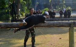 Ratusan Siswa SMA Al Azhar 14 Digembleng di Markas Batalion Arhanud 15 Semarang