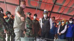 Ridwan Kamil Janji Bantu Warga Tertampak Kebakaran TPA Sarimukti KBB<