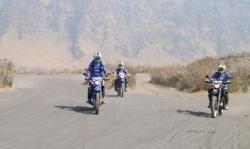 Gak Sembarangan, Ini Cara Berkendara Offroad di Trek Berpasir
