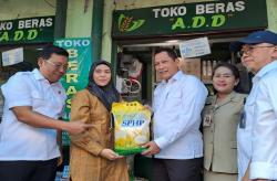 Buwas Pastikan Masyarakat Bisa Peroleh Beras Murah dari Bulog