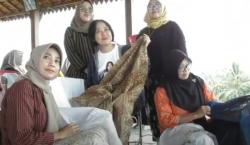 Kunjungi Sentra Batik di Wonosobo, Nuning Kertopati: Partai Perindo Akan Terus Majukan UMKM