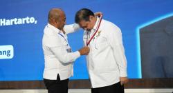 Berkat Revolusi Industri 4.0, Airlangga Raih Tokoh Transformasi Industri di BKTI PII Award