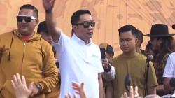 Ikut Jalan Sehat di Bandung, Ridwan Kamil Diteriaki Presiden oleh Warga<