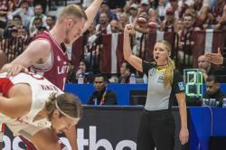 Pertama Kali, Wasit Wanita Pimpin Pertandingan Laga FIBA World Cup 2023