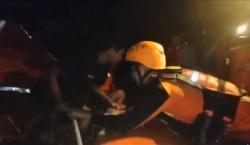 Kapal Pupuk Karam di Perairan Ujung Pandaran, 8 ABK Selamat setelah 6 Jam Mengapung di Laut