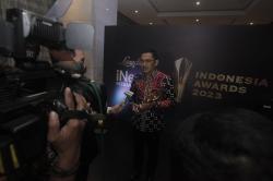 Pemprov Kaltim Bawa Pulang Piala Indonesia Awards 2023 Berkat Program Beasiswa Kaltim Tuntas<