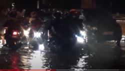 Kota Medan Dikepung Banjir usai Diguyur Hujan Deras 3 Jam