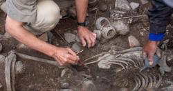 Arkeolog Temukan Kuburan Kuno Dukun Sakti, Posisi Makam Menyeramkan