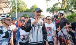 Komunitas Sepeda Kenang Ganjar Pranowo dan Siti Atikoh Sosok yang Humble<