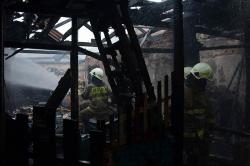 Kebakaran Rumah di Permukiman Padat Penduduk Kawasan Gunung Sahari