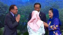 Potret Anggun Iriana Jokowi Pakai Kebaya Floral Biru Laut di Opening Ceremony KTT ASEAN 2023