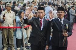 Ridwan Kamil Serahkan Jabatan kepada Bey Machmudin sebagai Pj Gubernur Jabar<
