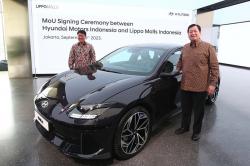 Kerja Sama Pendirian Stasiun Pengisian Daya Kendaraan Listrik di 52 Pusat Perbelanjaan