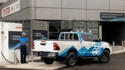 Toyota Hilux Bertenaga Hidrogen Meluncur, Bisa Tempuh 587 Km