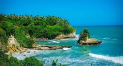 5 Surga Tersembunyi di Sukabumi, Menakjubkan Ada Danau Batu Bacan hingga Pantai Mirip Tanah Lot<