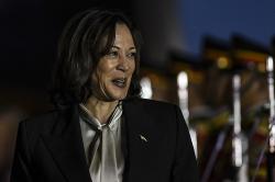 Pesawat Wapres AS Kamala Harris Alami Turbulensi dalam Perjalanan, Penerbangan Dialihkan