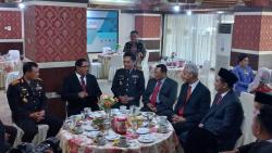 Momen Ganjar Pranowo Sambut Nana Sudjana Jelang Sertijab Gubernur Jateng