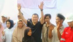 Warga Antusias Sambut Kehadiran Hary Tanoesoedibjo di Tangerang, Gantian Salaman dan Selfie