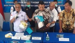  BNN Jateng Tangkap 2 Anggota Sindikat Narkoba, Sita 1 Kg Sabu Kemasan Teh China