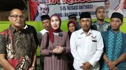 Istighosah di Tulungagung, Venna Melinda Bagikan KTA Partai Perindo ke Puluhan Warga