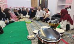 Warga Kalipare Malang Gembira Dapat Perlengkapan Rebana dari Partai Perindo